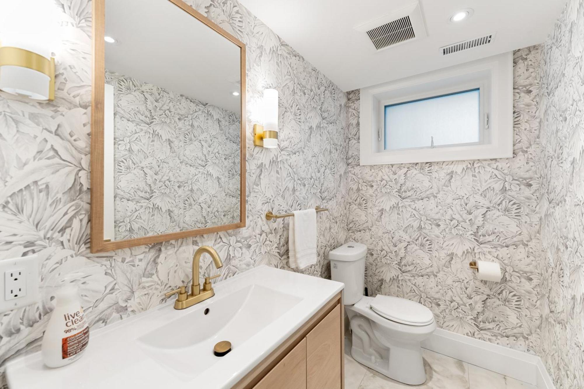 Luxury - 5 Min From Airport, 15 To Downtown Villa *