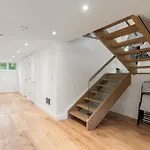 Luxury Home - 5 Min From Airport, 15 To Downtown