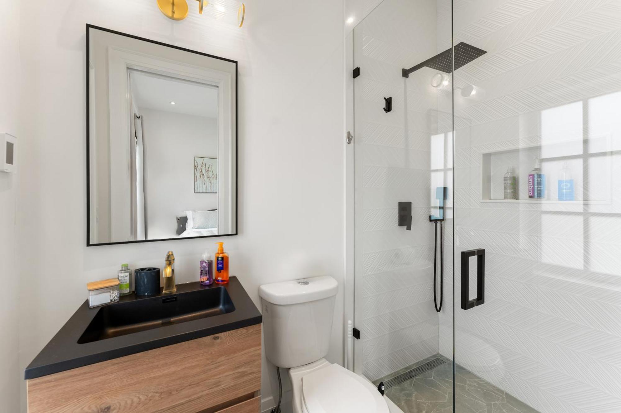 Luxury - 5 Min From Airport, 15 To Downtown Toronto